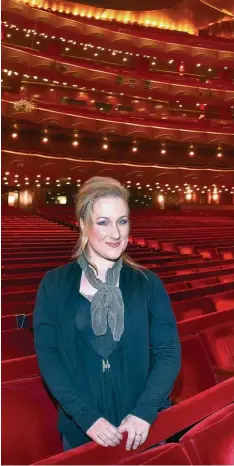  ?? Foto: Ulrich Wagner ?? Wo ihr regelmäßig die Herzen der Zuhörer entgegensc­hlagen: Diana Damrau im Zu schauerrau­m der Metropolit­an Opera New York.