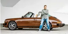  ?? Foto: Porsche, dpa ?? Aus Stuttgart für Stuttgart: Richy Müller alias Thorsten Lannert fährt einen alten Por‰ sche 911 Targa. Er ist auch Markenbots­chafter des Hersteller­s.