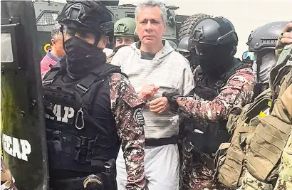  ?? I
AFP ?? Jorge Glas llega a la cárcel de Guayaquil tras ser detenido en la Embajada de México.