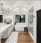  ??  ?? Bathroom remodels can take 4:5 weeks, but small-scale renovation­s can take two weeks.