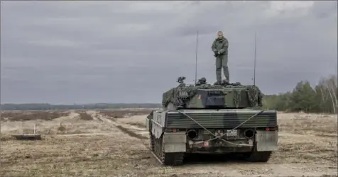  ?? Maciek Nabrdalik/The New York Times ?? The struggle to provide Leopard 2 tanks to Ukraine has exposed how unprepared European militaries are. The Netherland­s, Germany and Denmark have a joint initiative to send 150 Leopard 1 models to Ukraine by the end of the year.