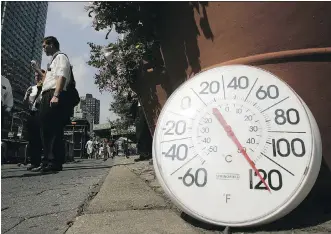  ?? CHRIS HONDROS/ GETTY IMAGES/ FILES ?? Much of the U.S. will get its first shot of really hot weather this year over the next few days, boosting power prices. Above, a scorching 100-plus Fahrenheit day in New York City.
