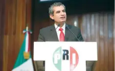  ??  ?? EL UNIVERSAL dio a conocer el lunes que el presidente nacional del PRI, Enrique Ochoa Reza, utiliza un automóvil eléctrico.