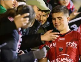  ?? (Photo Luc Boutria) ?? A l’image du jeune Carbonel, les Toulonnais ont retrouvé le sourire et régalé un stade Mayol qui en a pris plein les mirettes.
