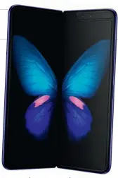  ??  ?? Ifølge Samsung blir det nå endelig mulig å kjøpe en ny og forbedret Galaxy Fold.