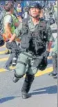  ?? REUTERS ?? Riot police advance during an anti-government march in Tuen Mun, Hong Kong.