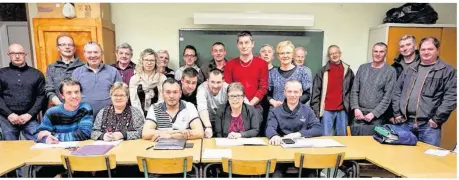  ??  ?? Les membres du comité des fêtes ont dévoilé le calendrier de l’année.