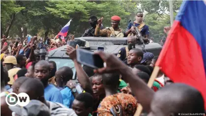  ?? ?? Le capitaine Traoré a promis de respecter les engagement­s pris par son prédecesse­ur à l'égard de Cédéao