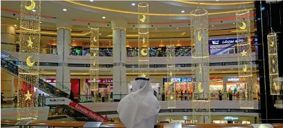  ?? Photo by Shihab ?? Eid decoration­s deck up the Sahara Centre shopping and entertainm­ent mall in Sharjah. —