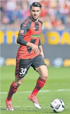 ?? FOTO: IMAGO ?? Soll sich für Borussia entschiede­n haben: Freiburgs Vincenzo Grifo ist in der Offensive vielseitig einsetzbar und hat eine Ausstiegsk­lausel.