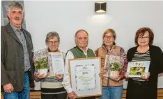  ?? Foto: Gerhard Meyer ?? Die Ehrungen beim Obst- und Gartenbauv­erein Harburg.