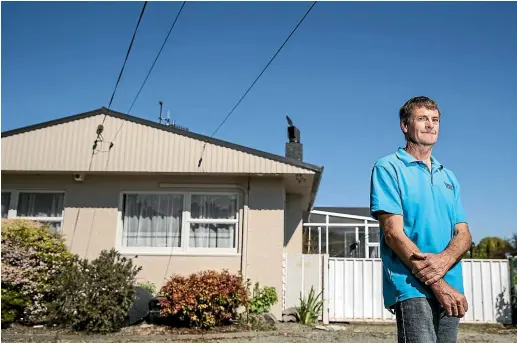  ?? BRADEN FASTIER/ STUFF ?? Nelson landlord Harry Pearson says he and other landlords might end up selling up if proposed changes to the Residentia­l Tenancies Act are approved.