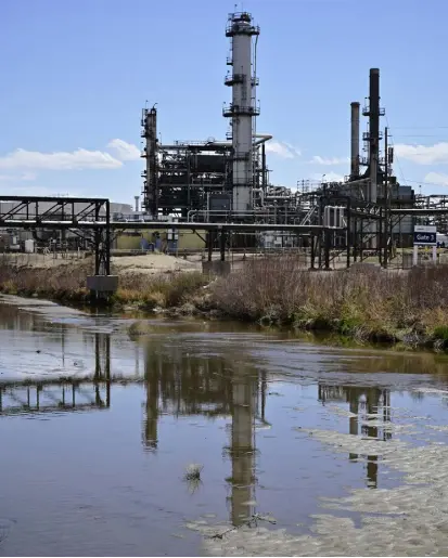  ?? Hyoung Chang, The Denver Post ?? A national environmen­tal nonprofit has released a study saying Suncor has released PFAS or forever chemicals into the waters of Sand Creek and the South Platte River. Cities and agricultur­e draw from the river farther downstream.