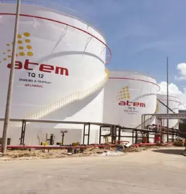  ??  ?? DÉCIMA DO BRASIL: Em 2016, a Atem comerciali­zou 800 milhões de litros de combustíve­is