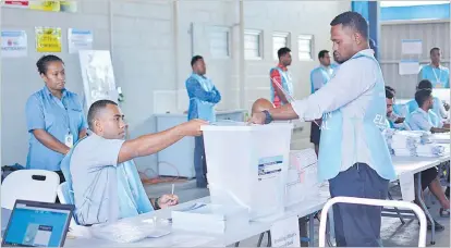  ?? Picture: FILE ?? FEO (Fijian Elections Office) staff members packing pre-polling materials during the 2018 General Election at their warehouse in Laucala Beachn Estate, Nasinu.