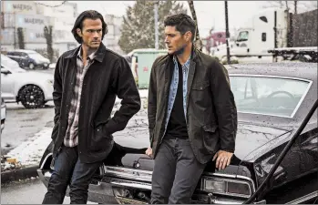  ?? COLIN BENTLEY/THE CW ?? Jared Padalecki as Sam, left, and Jensen Ackles as Dean in an upcoming episode of “Supernatur­al.”