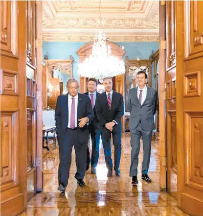  ?? ESPECIAL ?? El Presidente y ejecutivos de la empresa en Palacio Nacional.