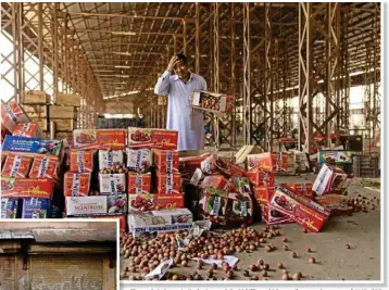  ??  ?? The apple industry in Kashmir, worth Rs 80 billion which contribute­s to 8 per cent of J&K’S GDP, has been worst affected since the lockdown