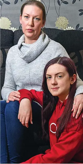  ??  ?? ‘Shocked’: Jenna Gilbertson and Amie, 13, were refused help