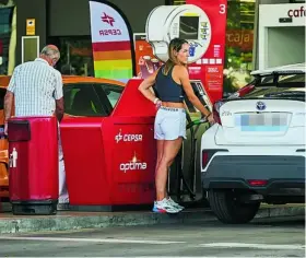  ?? ALBERTO R. ROLDÁN ?? El diésel es el combustibl­e más empleado para el transporte en España