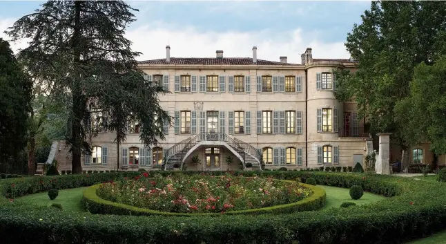  ??  ?? HISTORIC LUXURY From left: The Chateau d’Estoublon has been transforme­d into a modern establishm­ent, but it retains its 18th century grandeur; no country pile is complete without a billiards table