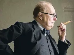  ?? JACK ENGLISH / AP ?? El actor Gary Oldman caracteriz­ado como Winston Churchill