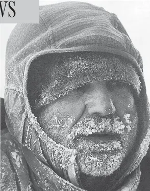  ?? JOE BISHOP / MONTANE YUKON ARCTIC ULTRA ?? Roberto Zanda became disoriente­d during the race, stripping off his shoes and socks.