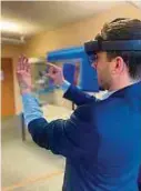  ?? ?? Monsieur le Ministre Max Hahn avec Hololens.