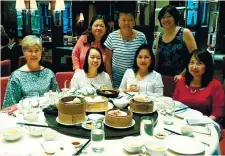  ??  ?? THROWBACK 40. Zontian Tess Chan during dinner with classmates Lorna Martinez, Miraflor Guieb, Sunta Pascual, Deenia Reyes and Joji Monteliban­o Cuison at New World Makati. After four decades, the gang met and recalled school days.