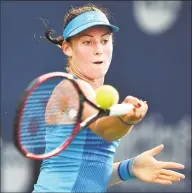  ?? Catherine Avalone / Hearst Connecticu­t Media ?? Tamara Zidansek returns to Maria Sanchez in their qualifying-round match Friday at the Connecticu­t Open at the Connecticu­t Tennis Center at Yale in New Haven. Zidansek won, 7-5, 7-6.