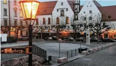  ?? Archivfoto: Silvio Wyszengrad ?? Der Elias-holl-platz soll künftig besser beleuchtet werden. Dies nächtliche Auswüchse einzudämme­n.ist ein Ansatz, um