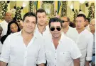  ??  ?? Alejandro Char, alcalde de Barranquil­la (der.) y Miguel Pugliese, mandatario (e) de la capital de La Guajira.