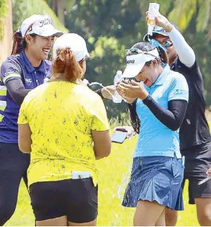  ??  ?? Nemittra Juntanaket soaks it in after posting a runaway triumph in a LPGT breakthrou­gh at Mount Malarayat.