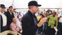  ?? ARCHIVO/LISTÍN DIARIO ?? Sorpresa. El mandatario Danilo Medina pidió acelerar ambos proyectos para que los más necesitado­s se beneficien.