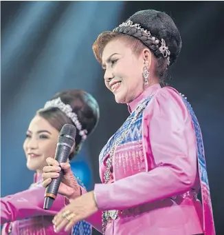  ??  ?? Aungkanang Khunchai, right, and her daughter Nong Ploy. ABOVE