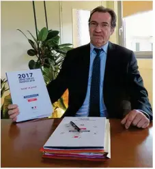  ??  ?? « Modernisat­ion et adaptation », les maîtres mots de Gilles Roche, directeur départemen­tal des finances publiques.