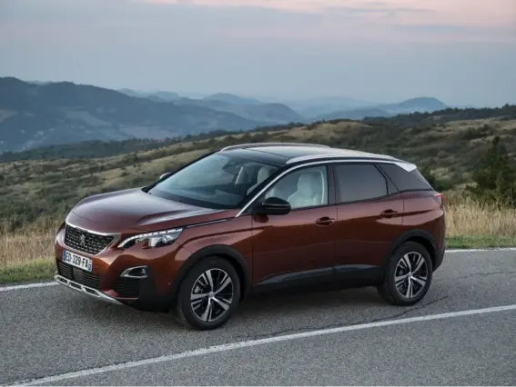  ??  ?? Peugeot’s new ‘Qashqai-basher’ allows you to perfect your individual micro climate