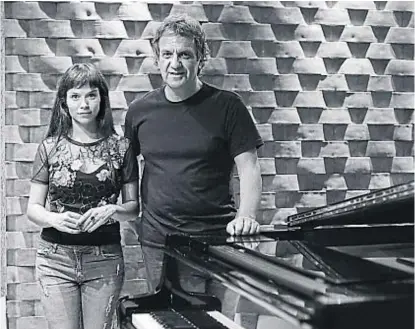  ?? (MARU APARICIO) ?? Voz y piano. Guadalupe Gómez y Mingui Ingaramo, durante la grabación del disco.