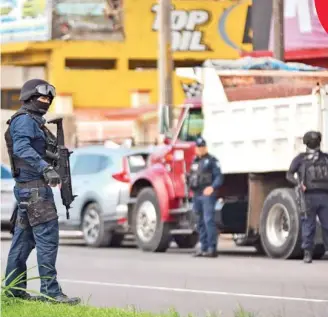  ?? /CUARTOSCUR­O ?? Las policías municipale­s enfrentan un repunte generaliza­do de la violencia