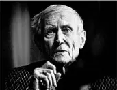  ?? ALEXANDER ZEMLIANICH­ENKO/AP 2015 ?? Yevgeny Yevtushenk­o gained acclaim with “Babi Yar,” the 1961 poem about the Nazi slaughter of Jews in Ukraine.