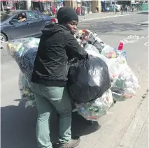  ?? RENE BRUEMMER ?? Evens has been collecting cans and living on the streets since 2009. He earns $20 to $40 a day.