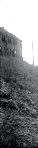  ??  ?? Above: Procession in Pulteneyto­wn’s Union Street, Wick. This is the location with the steep embankment where the order to fire on a stone-throwing crowd was given.