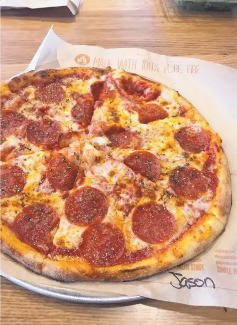  ?? JASON K. WATKINS/FOR THE JOURNAL ?? Blaze Pizza has two locations in Albuquerqu­e. The pizzas start around $6.