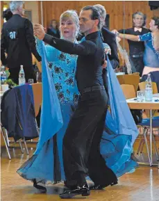  ?? FOTO: KLAUS BUTENSCHÖN ?? Kirsten Hoerner und Marco Lieb von der Tanzsporta­bteilung (TSA) der TG Biberach.