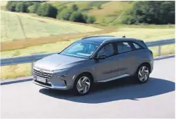  ??  ?? AERODYNAMI­KK: Aerodynami­kken er bedre også for Hyundai Nexo enn den var med ix35, luftmotsta­ndskoeffis­ienten er redusert fra 0,350 til 0,329.