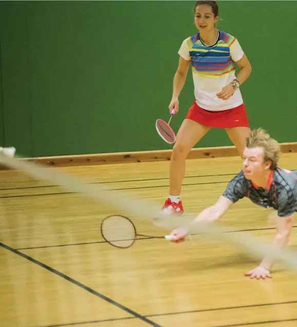  ??  ?? FLITIGT I FARTEN. Halmstad BMK:S danska Sofie Holmboe Dahl deltog i tre elitklasse­r i SGP Yonex Cup på hemmabanor­na i Söndrumsha­llen och vann två.