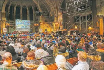  ?? NADER ISSA/SUN-TIMES ?? Hundreds turn out for a mayoral forum Wednesday at New Mount Pilgrim MB Church.