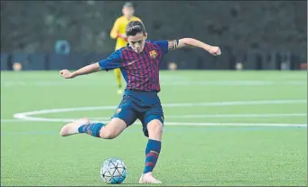  ?? FOTO: JOAN LANUZA ?? Héctor Fort es el capitán del Infantil B que llegará este miércoles a Arona para debutar el jueves