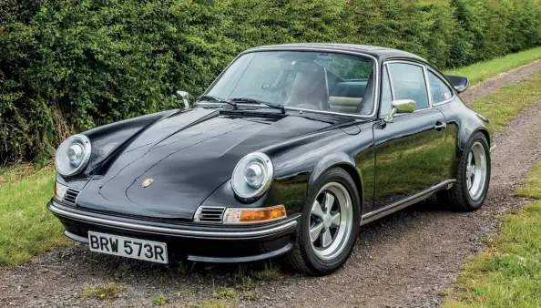  ??  ?? Above Modern LEDS alter the appearance of a classic 911, but provide far safer night driving, replacing the factory ‘candles for headlights’