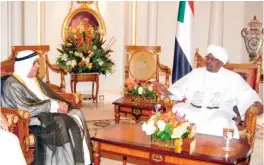  ??  ?? Sudanese President Omar Al-Bashir meets with Director of the Arab Fund for Economic and Social Developmen­t (AFESD) Abdullatif Al-Hamad.